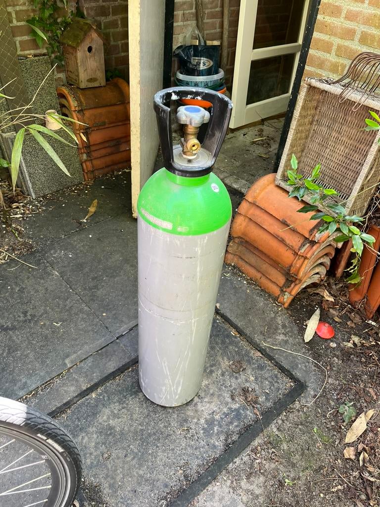 Menggas fles , eigendom. Lassen.  argon o.a.  Co2, Ophalen, Zo goed als nieuw, 250 ampère of meer, Overige typen