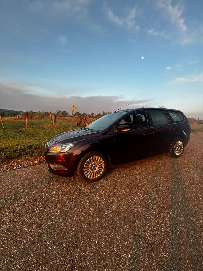 Ford Focus 2.0 107KW Wagon 2008 Paars Titanium, Auto's, 145 pk, Stof, Parkeersensor, Stationwagon