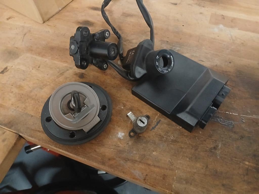 Ecu met slotenset 2015 yamaha mt 09 xsr 900 tracer 900, Ophalen of Verzenden, Gebruikt