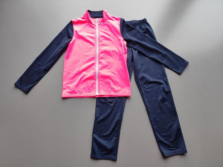 Decathlon trainingspak - maat 134/140 - blauw / roze, Kinderen en Baby's, Kinderkleding | Maat 134, Gebruikt, Meisje, Sport- of Zwemkleding
