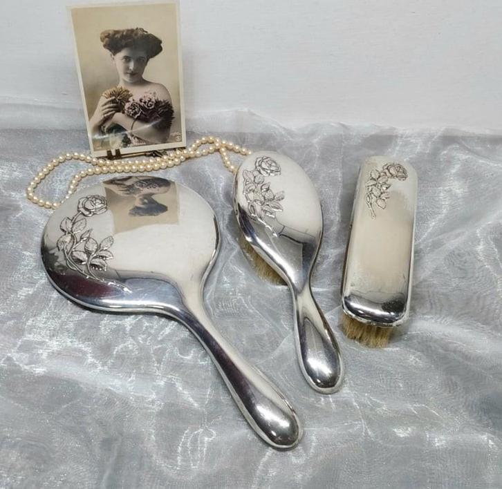 Verzilverde vintage spiegel en borstels van Gero, Antiek en Kunst, Curiosa en Brocante, Ophalen of Verzenden