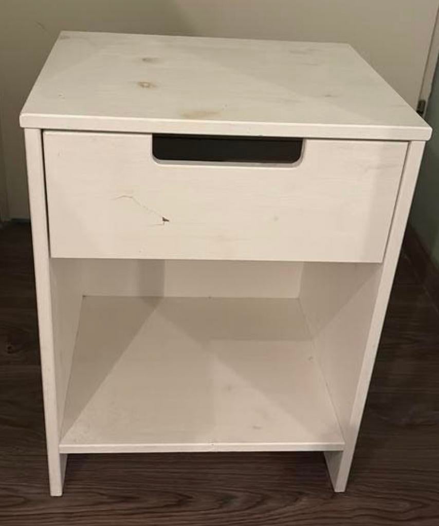 Houten nachtkastje wit, Ophalen of Verzenden, Zo goed als nieuw, Minder dan 45 cm, 55 tot 70 cm