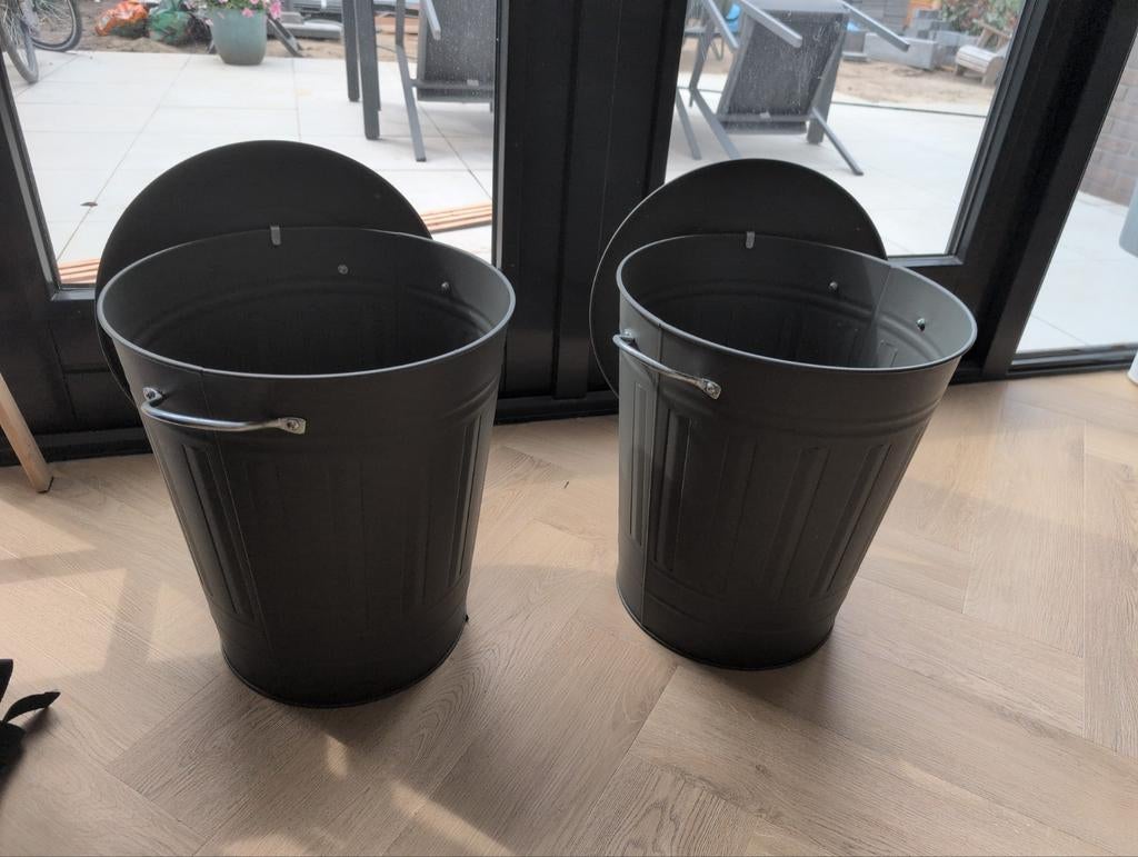 Set van 2 metalen afvalemmers 40L met deksel (of wasmand), Ophalen, Gebruikt, 50 tot 75 cm, 20 tot 30 liter
