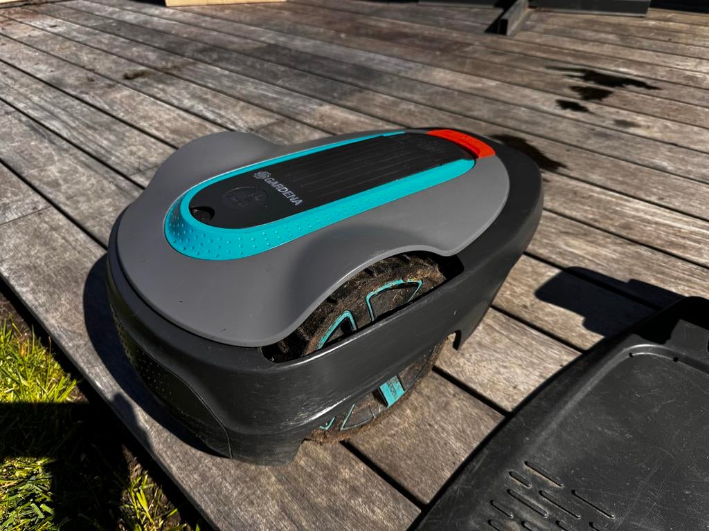 Gardena Sileno Smart City 250 m2 Robotmaaier met Smart Hub, Tuin en Terras, Robotmaaiers, Ophalen of Verzenden, Gebruikt, Minder dan 20 cm
