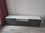 Ikea Besta TV meubel wit met betonlook deurtjes, Huis en Inrichting, Kasten | Televisiemeubels, Ophalen, 150 tot 200 cm, Zo goed als nieuw