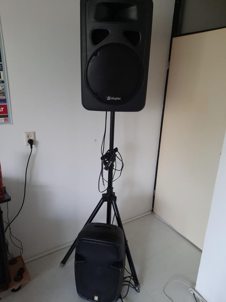 Skytec actieve luidsprekers met statief, Audio, Tv en Foto, Luidsprekers, Gebruikt, Front, Rear of Stereo speakers, 120 watt of meer