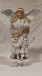 523 Ouder Beeldje porselein Engelbewaarder met twee kinderen, Ophalen of Verzenden, Zo goed als nieuw, Beeld(je), Christendom | Katholiek