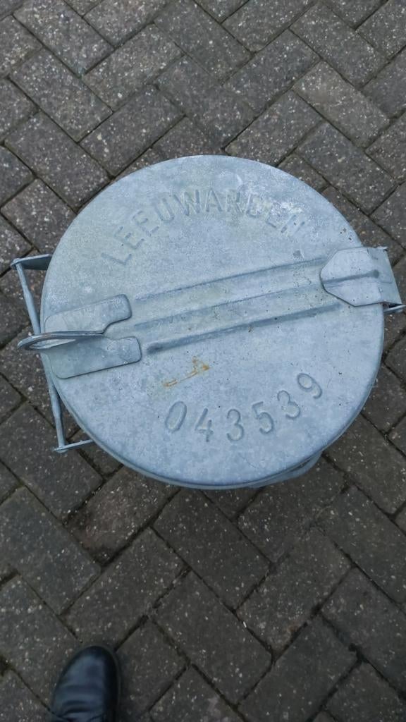 Vuilnisemmer Leeuwarden  €20,00, Ophalen
