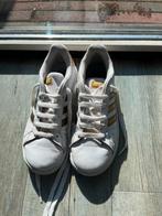 Witte adidias schoenen maat 34, Ophalen of Verzenden, Zo goed als nieuw, Meisje, Schoenen
