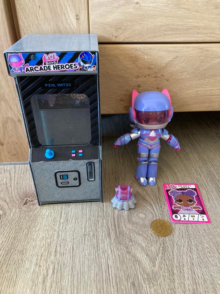 L.O. L  arcade herhoes, Ophalen of Verzenden, Zo goed als nieuw