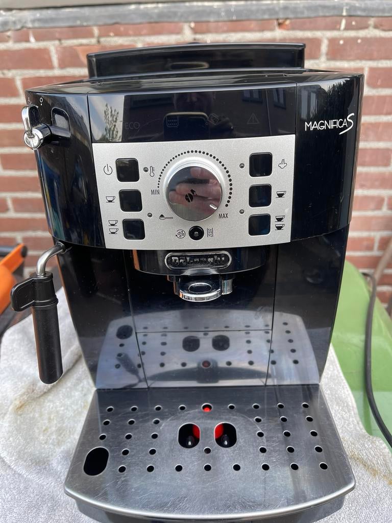 De longi magnifica S bonen koffie, Witgoed en Apparatuur, Koffiezetapparaten, Ophalen of Verzenden, Gebruikt, Koffiemachine, Koffiebonen
