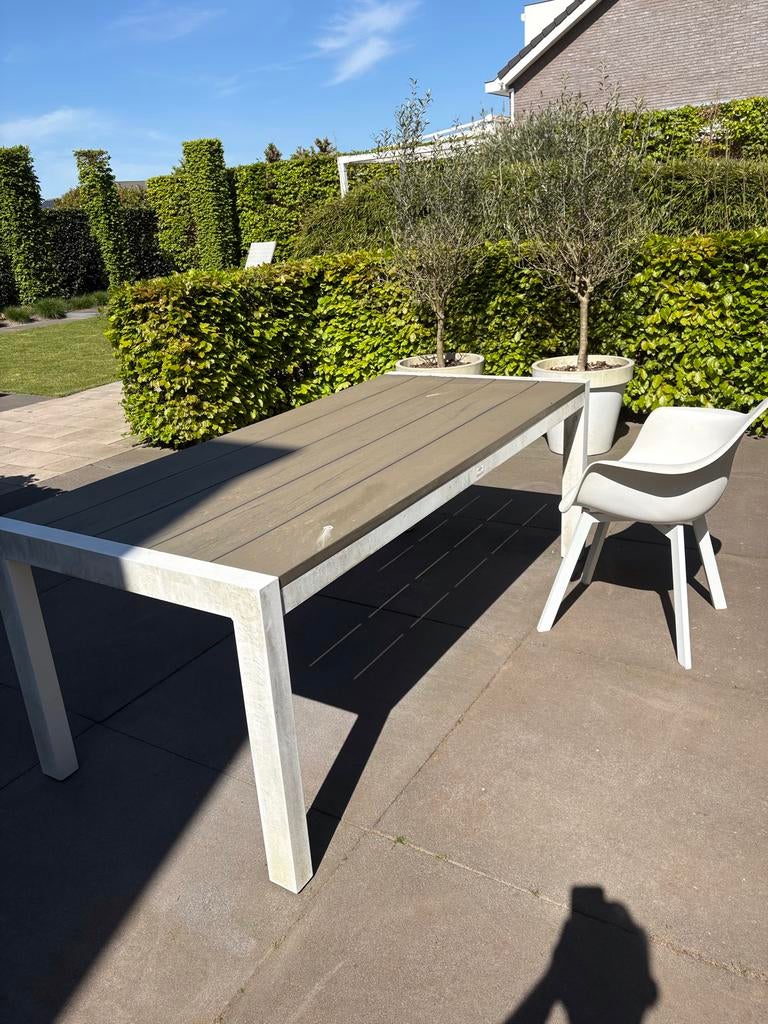 Moderne tuintafel met 6 stoelen, Tuin en Terras, Tuinsets en Loungesets, Gebruikt, Tuinset, Kunststof, 2 zitplaatsen, Eettafel
