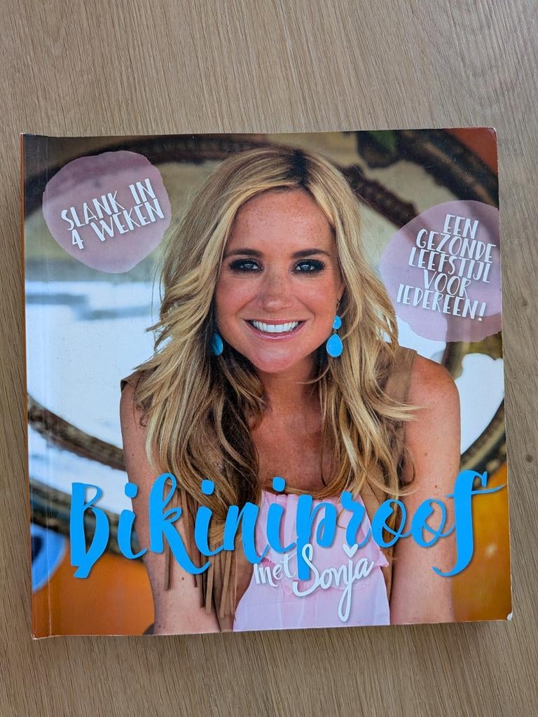 Sonja Bakker | Bikiniproof, Ophalen of Verzenden, Zo goed als nieuw