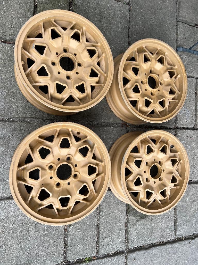 velgen 13 inch steekmaat 4x98  dunlop 5J13.fh.h.36, Auto-onderdelen, Banden en Velgen, Ophalen, All Season, Personenwagen, Gereviseerd