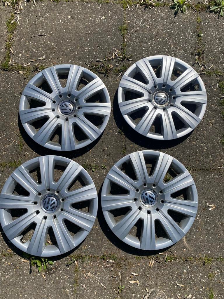 KNAU5356L16 - KNAU49516 - Bolle Zwarte Wieldoppen 16 inch Knaus Camper wieldoppen Zwart (Merklogo set