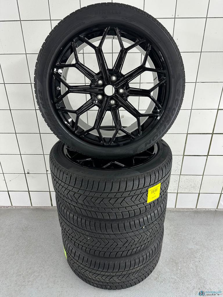 Lamborghini Urus winterset breed 285 40 22 + 325 35 22 origi, Auto-onderdelen, Banden en Velgen, Ophalen, Gebruikt, -, 285 mm