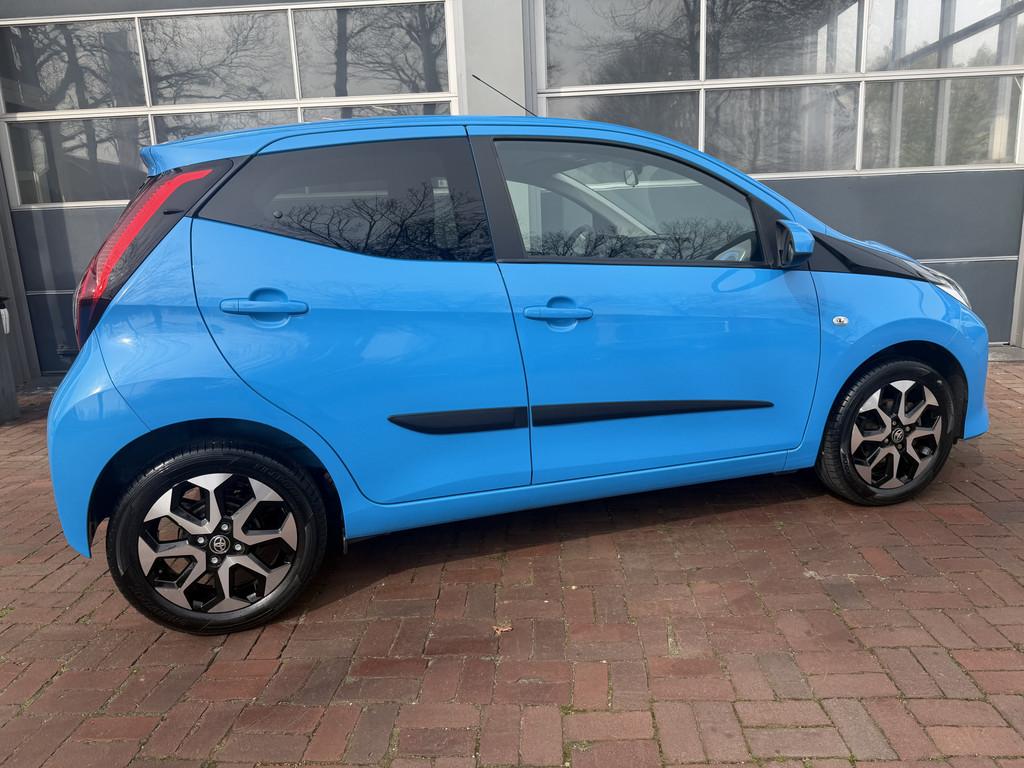 Toyota Aygo 1.0 VVT-i x-joy Apple Carplay/Android Auto km st, Stof, Gebruikt, Euro 6, Origineel Nederlands
