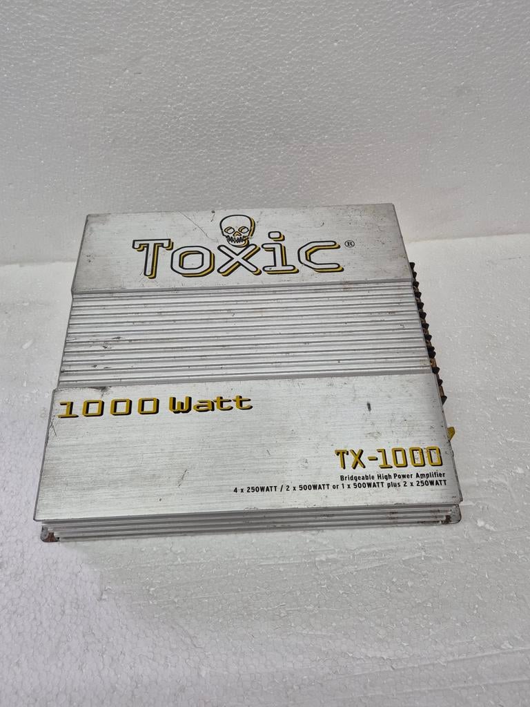 Toxic versterker 4 kanaals, Auto diversen, Ophalen of Verzenden, Gebruikt