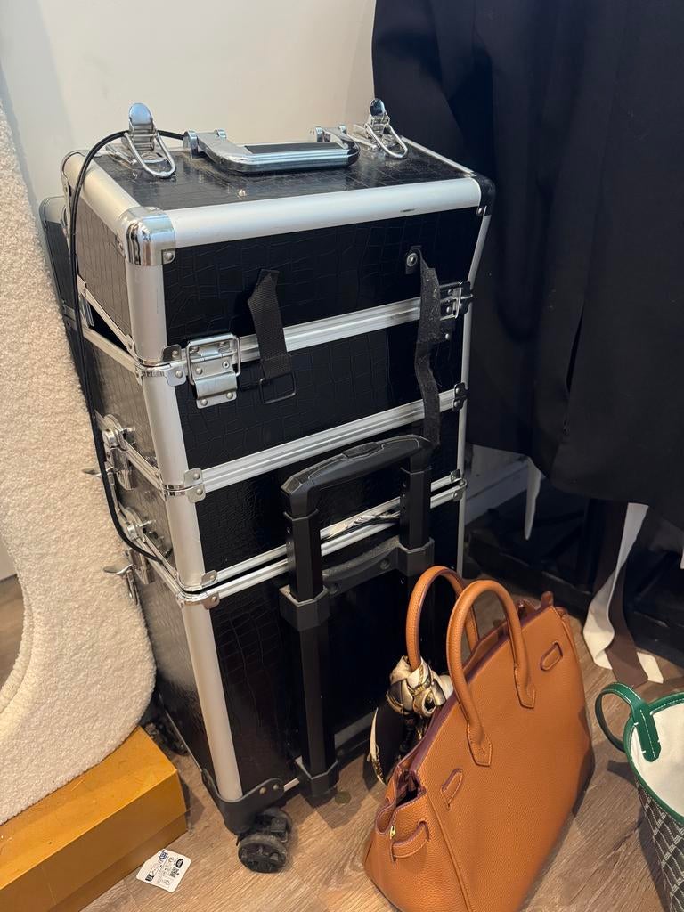 Professionele Kapperskoffer op Wieltjes - Zwart, Gebruikt, 50 tot 60 cm, Hard kunststof, Ophalen of Verzenden