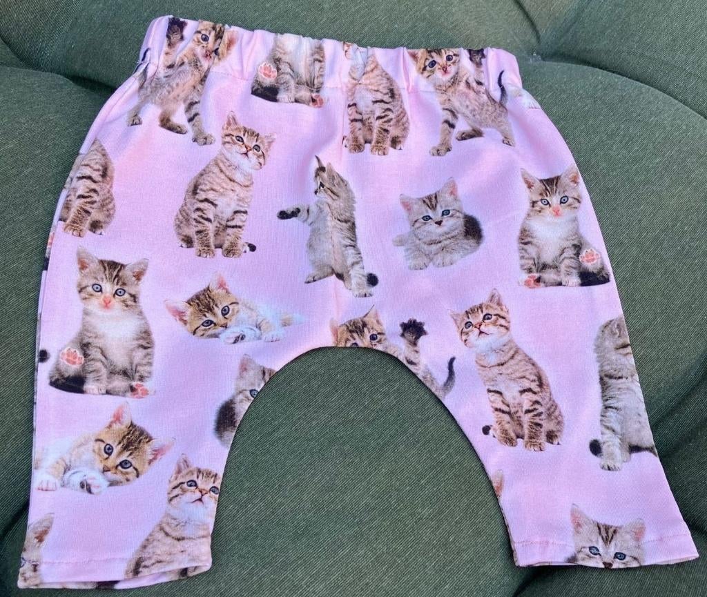 Baby harem broek maat 56 roze poes handmade NiEUW, Kinderen en Baby's, Babykleding | Maat 56, Ophalen of Verzenden, Nieuw, Meisje