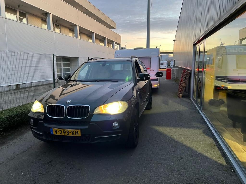 CARAVAN TRANSPORT WIKRA CARAVANS!!!!, Koeriersdiensten