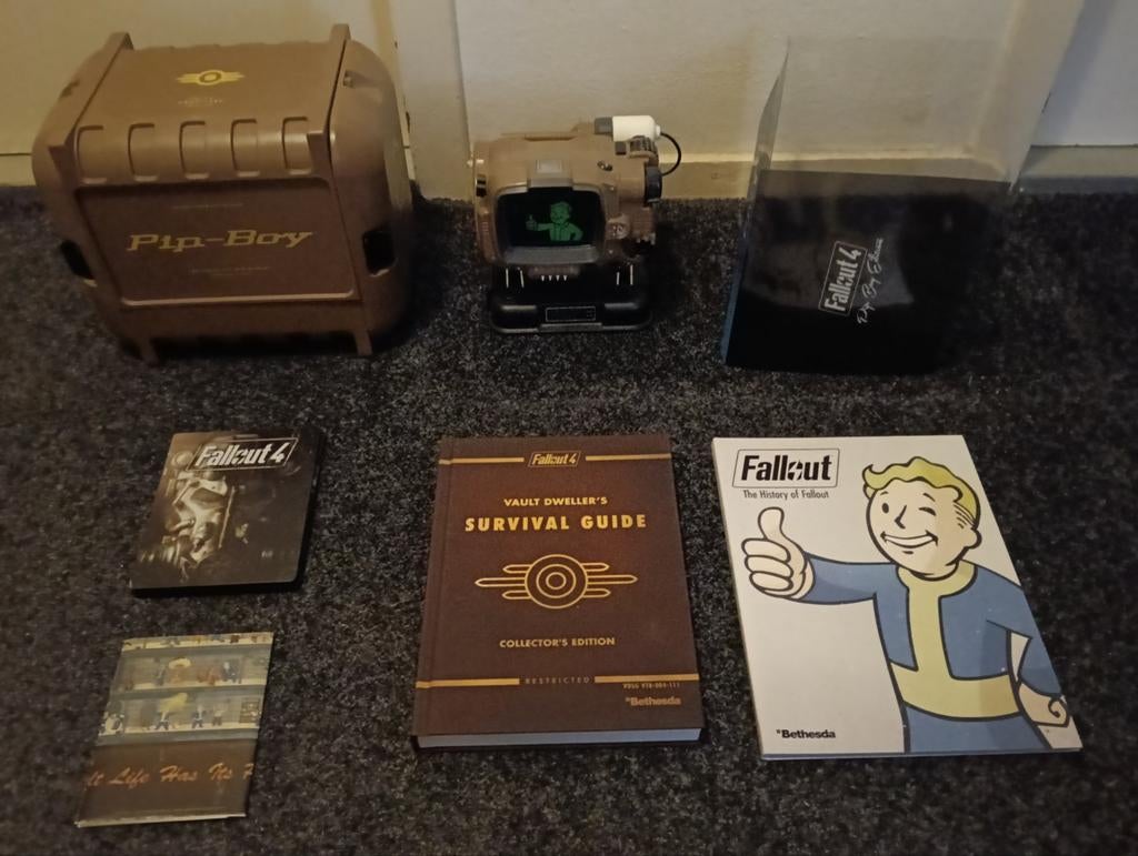Fallout 4 Collectors Edition + extra's voor de PS4., 1 speler, Eén computer, Zo goed als nieuw, Vanaf 16 jaar