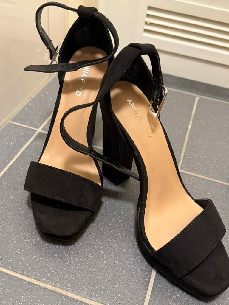 Anna Field Zwarte Suède Hakken. Nr 37, Ophalen of Verzenden, Zo goed als nieuw, Zwart, Pumps