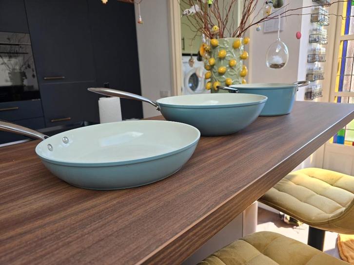 Diverse Cook & Pan pannen (wok, grote koekenpan en kookpan), Huis en Inrichting, Keuken | Potten en Pannen, Zo goed als nieuw