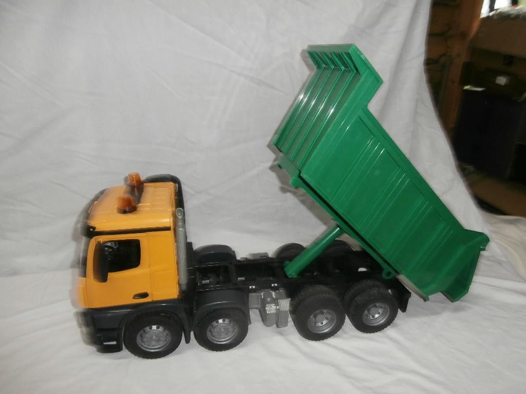 Bruder Mercedes Arocs kieper, Kinderen en Baby's, Speelgoed | Speelgoedvoertuigen, Ophalen, Zo goed als nieuw