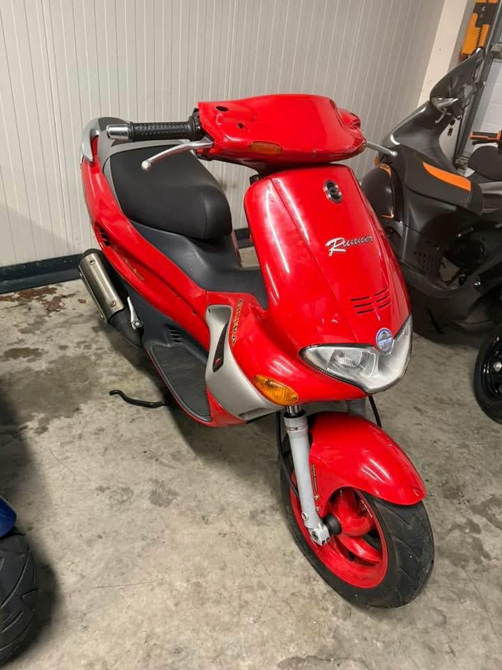 Tekoop Super mooie Gilera Runner, Ophalen, Zo goed als nieuw, Blok, Piaggio