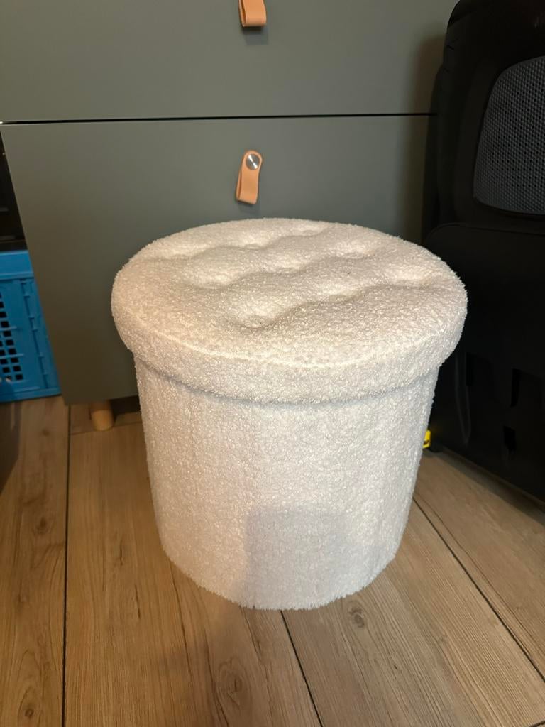 Teddy poef met opbergruimte, Ophalen, Zo goed als nieuw, Rond, Stof