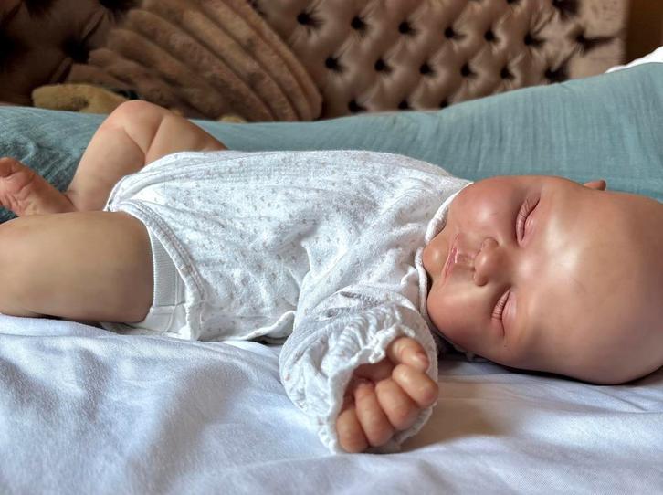 Prachtige Reborn pop, Verzamelen, Poppen, Zo goed als nieuw, Pop, Ophalen of Verzenden