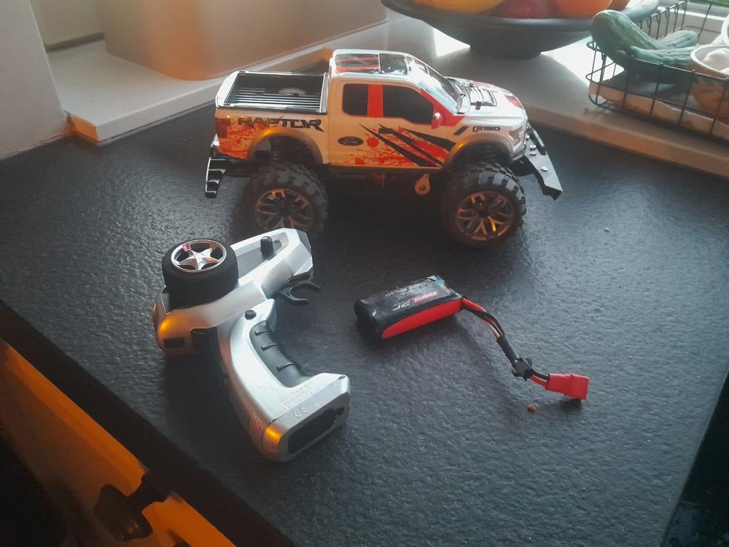 Bestuurbare auto van Carrera, Gebruikt, Auto offroad, Overige schalen, Ophalen