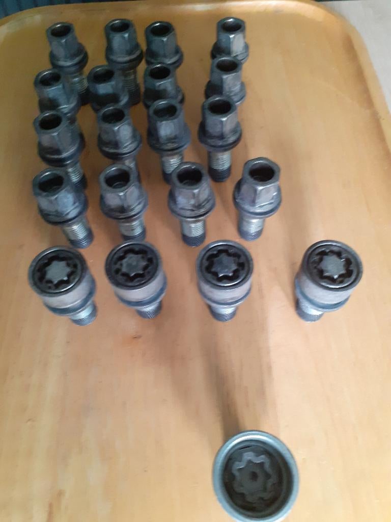 wielmoeren, set van 20 bol conisch met slot, Ophalen, Nieuw, Audi