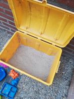 Zandbak met zand en speeltjes, Ophalen, Gebruikt