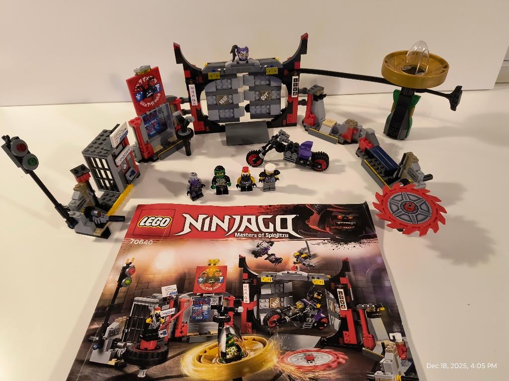 LEGO 70640 NINJAGO S.O.G. Headquarters met boekje, Ophalen of Verzenden, Zo goed als nieuw, Complete set, Lego