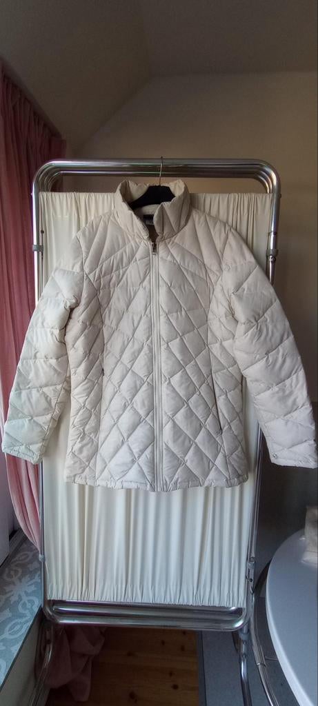 Patagonia donsjas (tussenjas), Ophalen of Verzenden, Zo goed als nieuw, Maat 42/44 (L), Wit