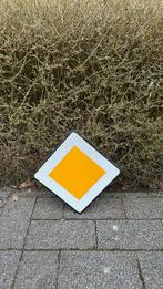 Voorrangsweg verkeersbord, Ophalen, Zo goed als nieuw