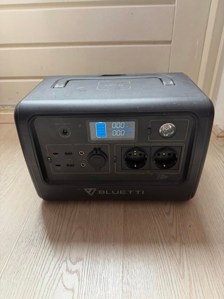 BLUETTI EB70 Draagbare Power Station - 1000W/716Wh, Ophalen, Gebruikt