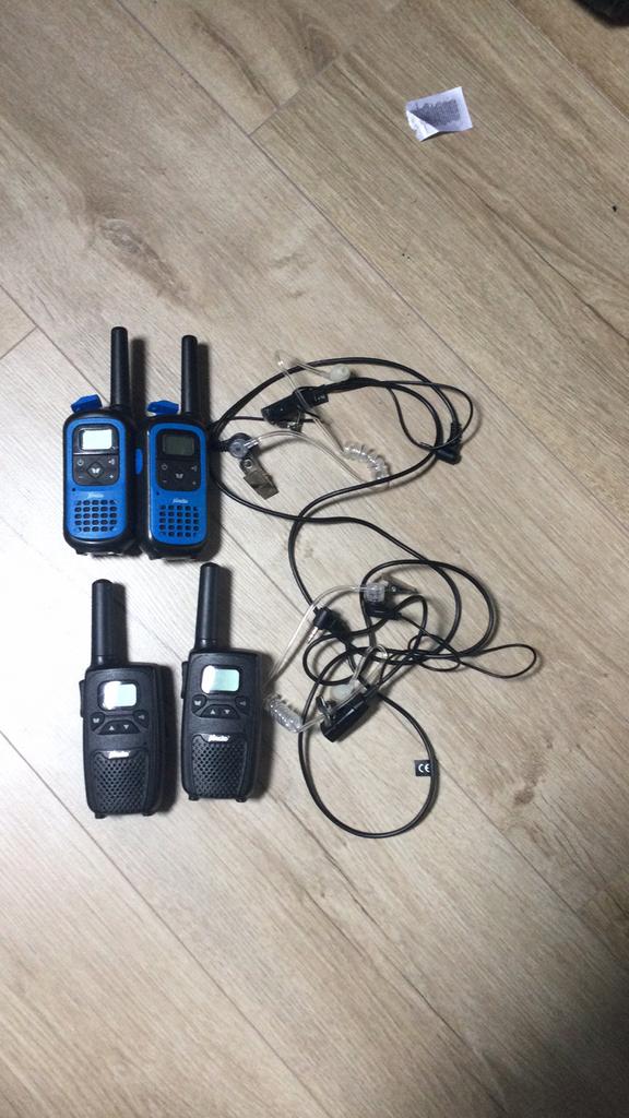 Alecto portofoons met bijbehorende headsets., Ophalen of Verzenden, Zo goed als nieuw