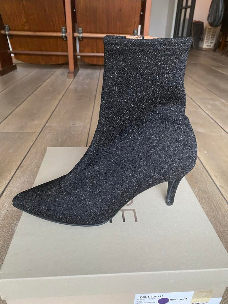 Elegante zwarte dames laarsjes met glitter - Mace maat 42, Kleding | Dames, Schoenen, Ophalen of Verzenden, Zo goed als nieuw