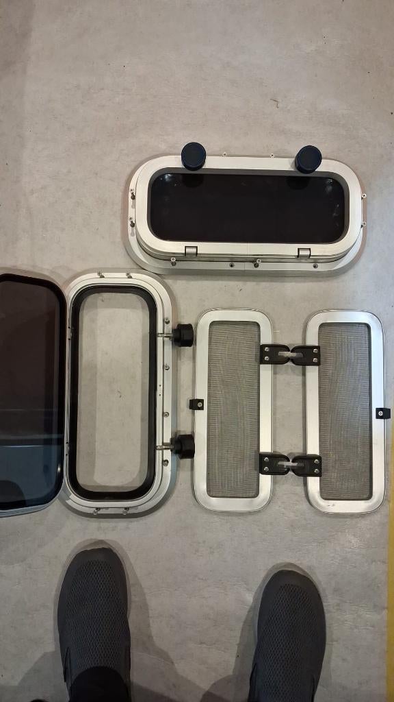 Gebo patrijspoorten, 2 stuks, Watersport en Boten, Bootonderdelen, Gebruikt, Overige typen, Zeilboot of Motorboot, Ophalen