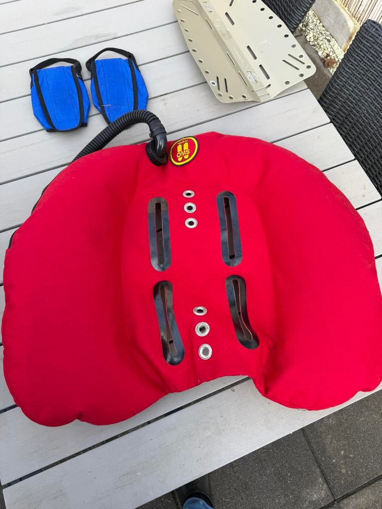 OMS Wing met RVS/Alu backplate, loodpockets en v-weight, Ophalen of Verzenden, Gebruikt, Trimvest of Wing