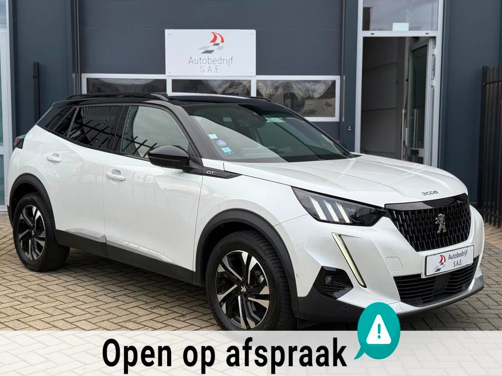 Peugeot 2008 1.2 PureTech GT CARPLAY NAVI AUTOMAAT, Auto's, Gebruikt, Euro 6, 1199 cc, Wit