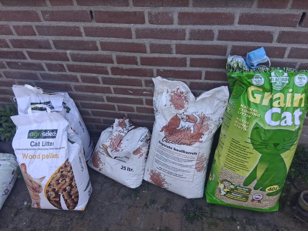 Kattenbak vulling houtkorrels/wood pellets, Ophalen