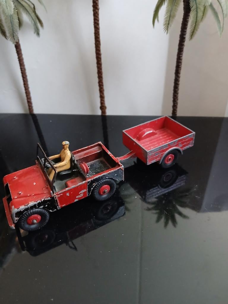 Landrover met aanhanger.  Dinky toys, opknappers, Hobby en Vrije tijd, Ophalen of Verzenden, Gebruikt, Auto, Dinky Toys
