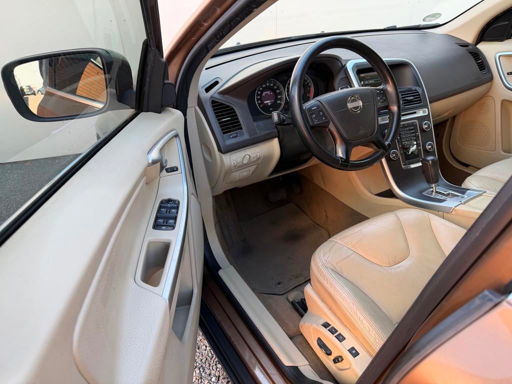 Volvo XC60 2.0T Summum | 2011 | Youngtimer | Trekhaak |, Auto's, Volvo, Euro 5, 4 cilinders, Leder, Bedrijf