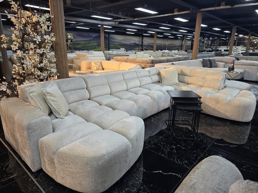 Beige U-vorm Hoekbank met Lounge – Opruiming, Huis en Inrichting, Banken | Bankstellen, Ophalen of Verzenden, 150 cm of meer, Vierpersoons of meer