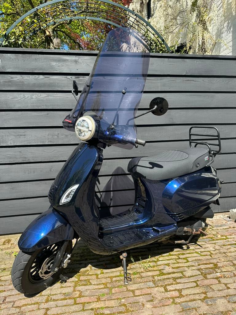Znen scooter geel kenteken nieuwe gts kappen enz., Ophalen of Verzenden, Zo goed als nieuw, Benzine, Overige merken