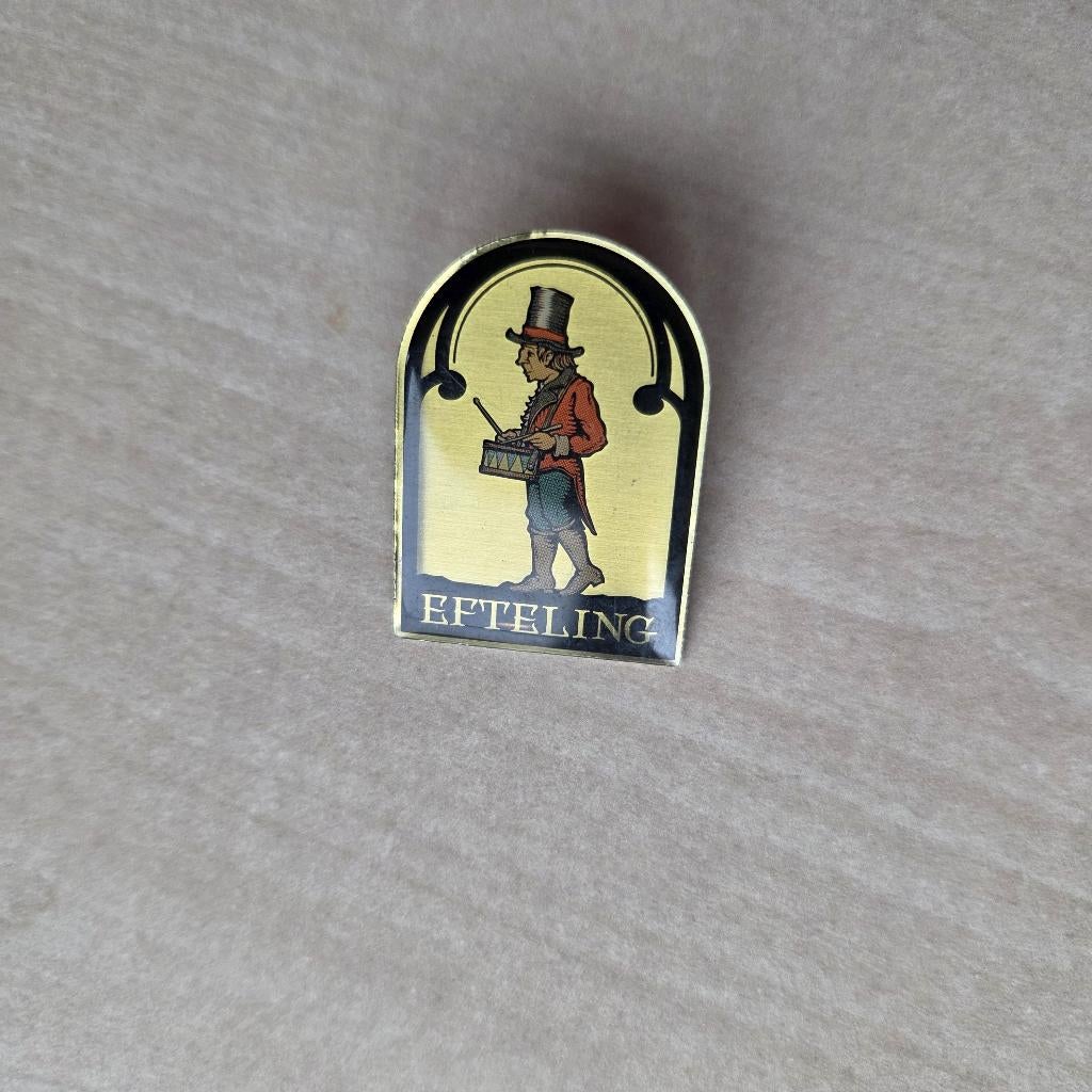 Efteling pin Trommelaar, Gebruikt, Niet vindbaar, Niet vindbaar, Speldje of Pin